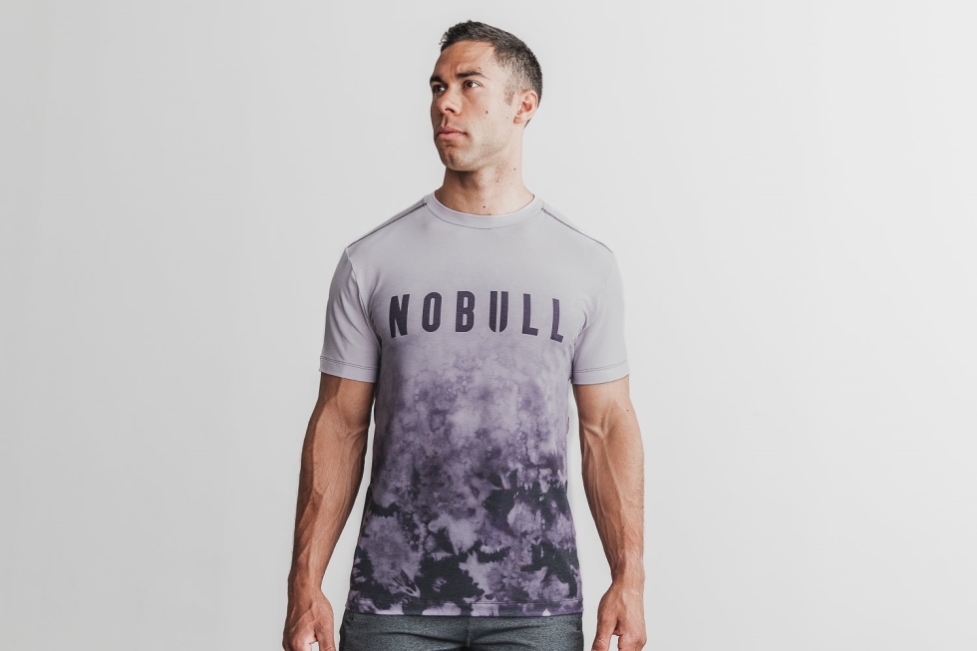 nobull_e383a1e383b3e382ba_te382b7e383a3e38384efbc88e38387e382a3e38383e38397e38380e382a4efbc89e897a4.jpg Nobull メンズ Tシャツ(ディップダイ)藤 - 画像 (1)