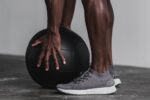 ノブル メンズ ニットランナー ダークグレー リフレクティブ - 画像 (2)