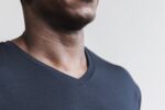 ノブル メンズ ライトウェイト Vネック Tシャツ インク - 画像 (2)