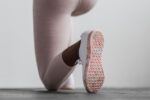 ノブル レディース トレーナー ホワイト ワイルドローズ - 画像 (2)