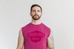 ノーブル メンズ ウォダパルーザ ノースリーブ Tシャツ ラズベリー - 画像 (3)