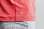 ノーブルメンズノースリーブTシャツ（明るい色）赤 - 画像 (2)