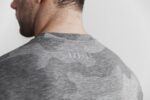 Nobull メンズ クロスフィット ロングスリーブ Tシャツ (迷彩) グレー - 画像 (2)