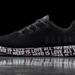 Nobull メンズ メッシュ ランナー All You Need Is Love Black