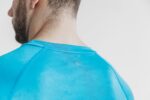 Nobull メンズ ライトウェイト テクスチャード ロングスリーブ Tシャツ (ネオン迷彩) ブルー - 画像 (2)