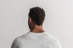 Nobull メンズ ライトウェイト テクスチャード ロングスリーブ Tシャツ (迷彩) フロスト - 画像 (3)