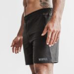 Nobull メンズ ライトウェイト ニット ショート 7" ブラック