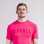 Nobull メンズ Tシャツ (明るい色) マゼンタ