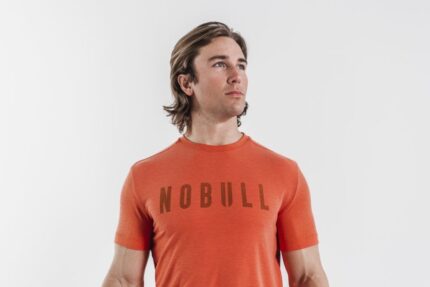 Nobull メンズ Tシャツ (明るい色) Terra