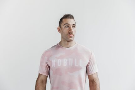 Nobull メンズ Tシャツ (迷彩) ダスティ
