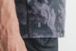 Nobull メンズ Tシャツ（ディップダイ）藤 - 画像 (2)