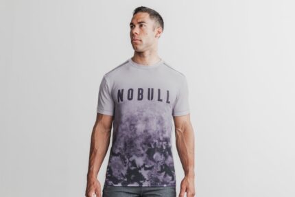 Nobull メンズ Tシャツ（ディップダイ）藤
