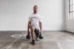 Nobull メンズ Tシャツ（バタフライ） グレー - 画像 (4)