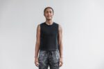 Nobull レディース ヘビーウェイト ノースリーブ クロップ T シャツ ブラック