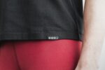 Nobull レディース ヘビーウェイト ポケット ボクシー Tシャツ ブラック - 画像 (2)