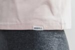 Nobull レディース ヘビーウェイト ロングスリーブ ポケット ボクシー Tシャツ ダスティ - 画像 (3)