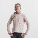Nobull レディース ヘビーウェイト ロングスリーブ ポケット ボクシー Tシャツ ダスティ