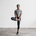 Nobull レディース ボクシー ティー (迷彩) グレー