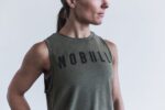 Nobull レディース マッスルタンク (クラシックカラー) アーミー - 画像 (3)