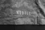 Nobull レディース ライトウェイト テクスチャード ポロ (カモ) ブラック - 画像 (4)