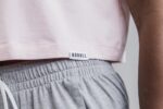 Nobull レディース ライトウェイト ノースリーブ クロップ Tシャツ ダスティ - 画像 (3)