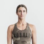 Nobull レディース レーサーバック タンク (迷彩) ダーク