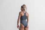 Nobull レディース ワンピース水着 ダークシャドウ - 画像 (4)
