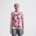 Nobull レディース Tシャツ (絞り染め) ダスティ