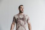 Nobull Men's Tee (タイダイ) Tan & Cafe - 画像 (3)