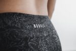 Nobull Short 2" (チャコールフローラル) チャコール - 画像 (2)