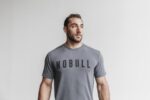NobullメンズTシャツ（定番カラー）ダークグレー - 画像 (2)