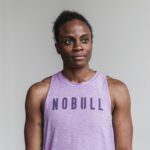 Nobullレディースハイネックタンクトップ（明るい色）アイリス