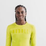 NobullレディースロングスリーブTシャツ（ネオンカモ）イエロー